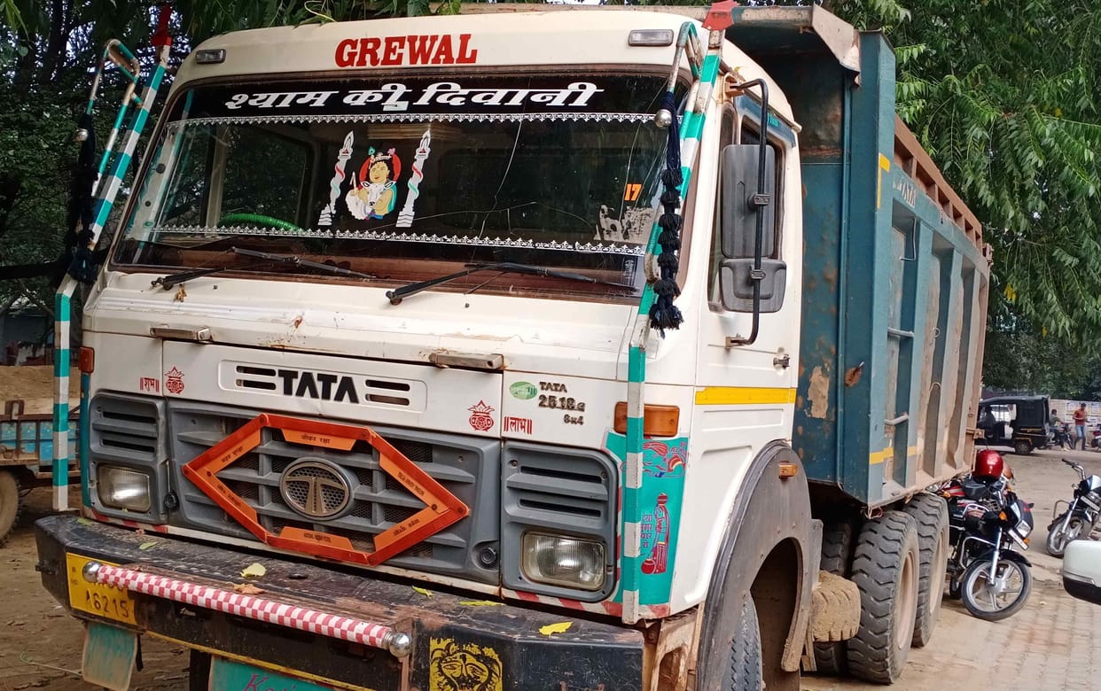 Crime,loot,GPS,Found,Truck