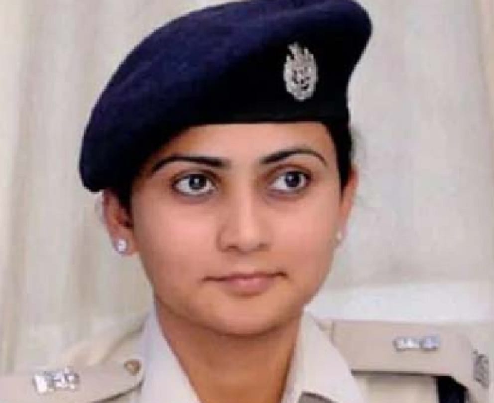 Story of Police-Lawyer clash by DCP Monica bhardwaj