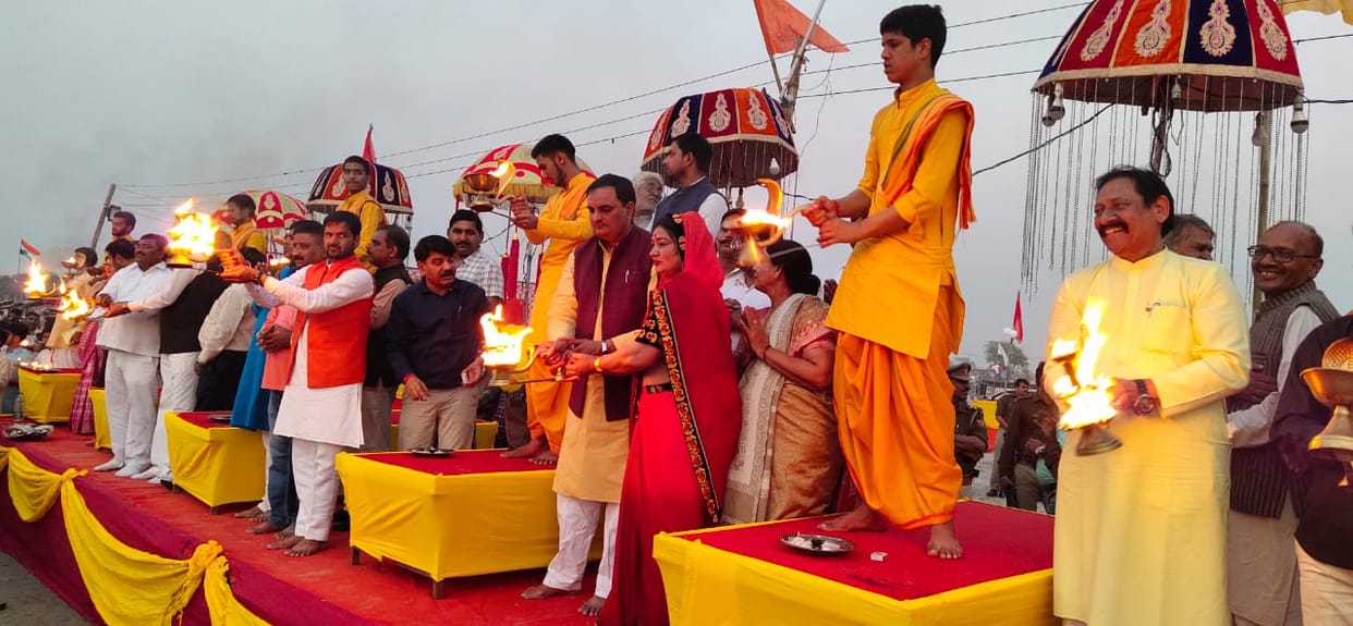 tigri ganga mela start with aarti