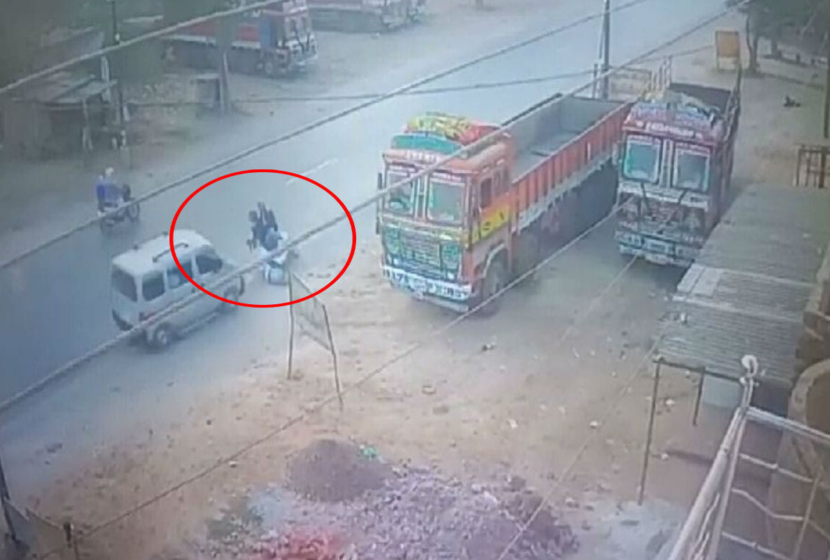 Brothers Dies in Road Accident at Agra Aligarh Highways News in Hindi