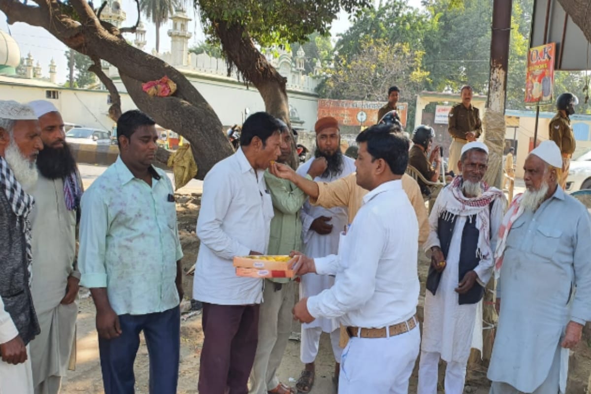 Ayodhya Verdict: View of communal harmony in western UP, sweets fed to each other