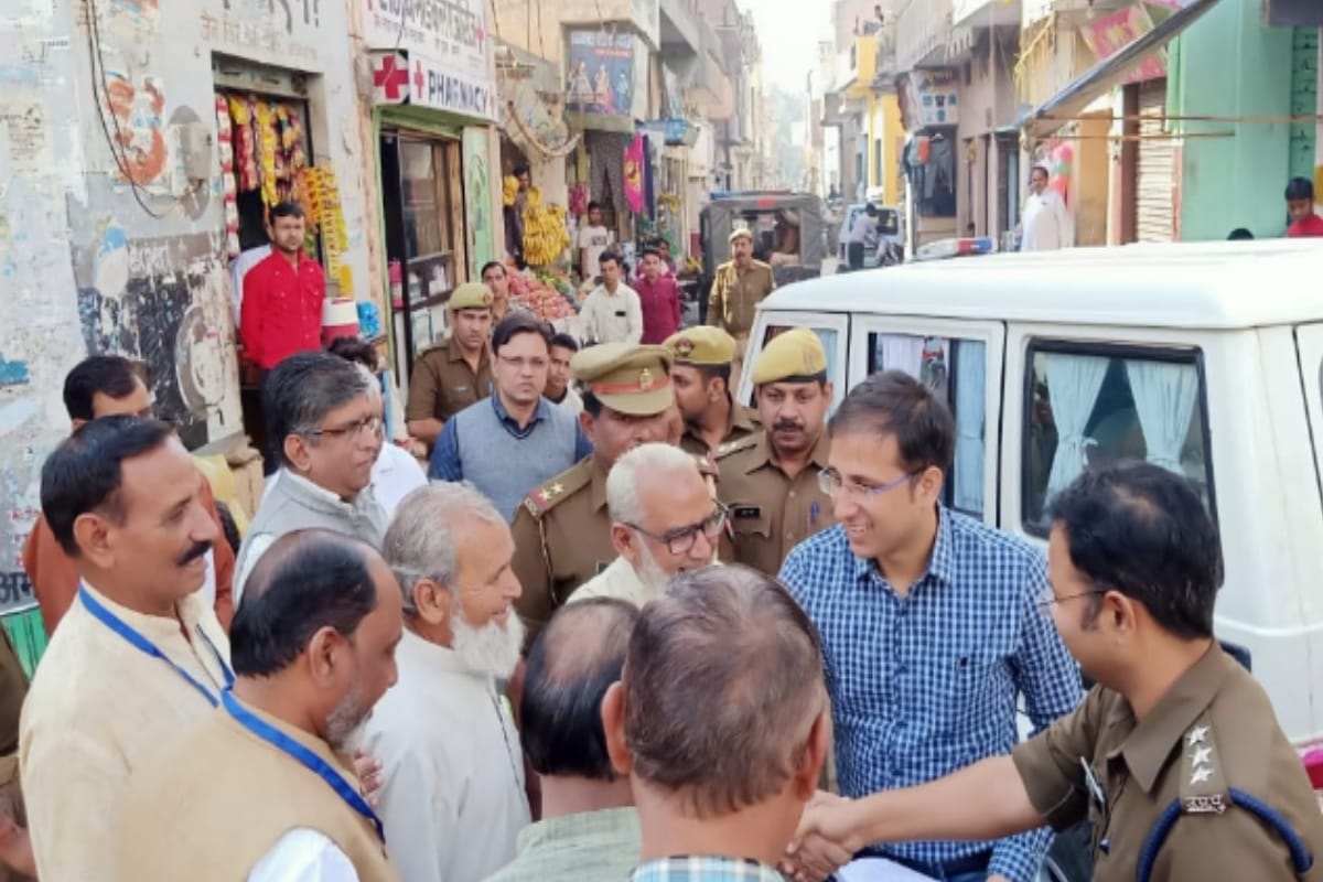 Ayodhya Verdict: View of communal harmony in western UP, sweets fed to each other