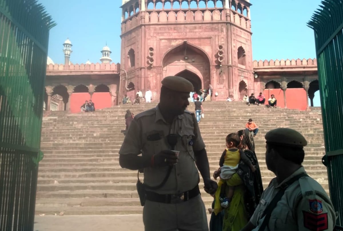 Ayodhya Verdict see in photos condition of delhi ncr in every corner tight security