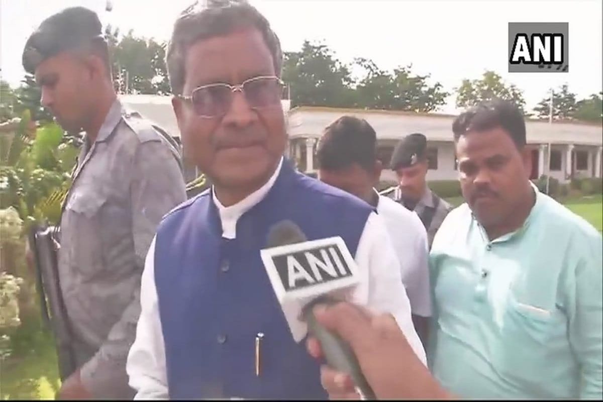 Babulal Marandi party Jharkhand Vikas Morcha expelled MLA pradeep yadav from party