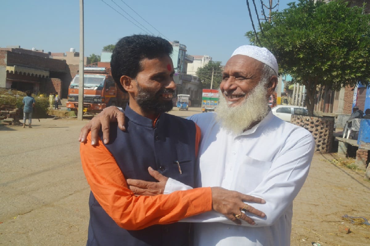 Ayodhya Verdict, Sahar kazi and the Priest welcomed the Supreme Court's decision on the Ayodhya case