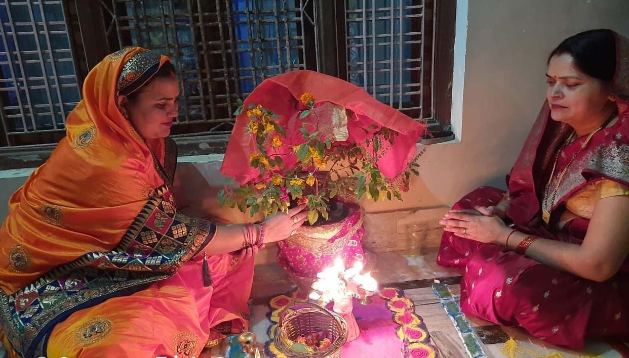 Mother Tulsi married with great pomp, echoed Vedic mantra