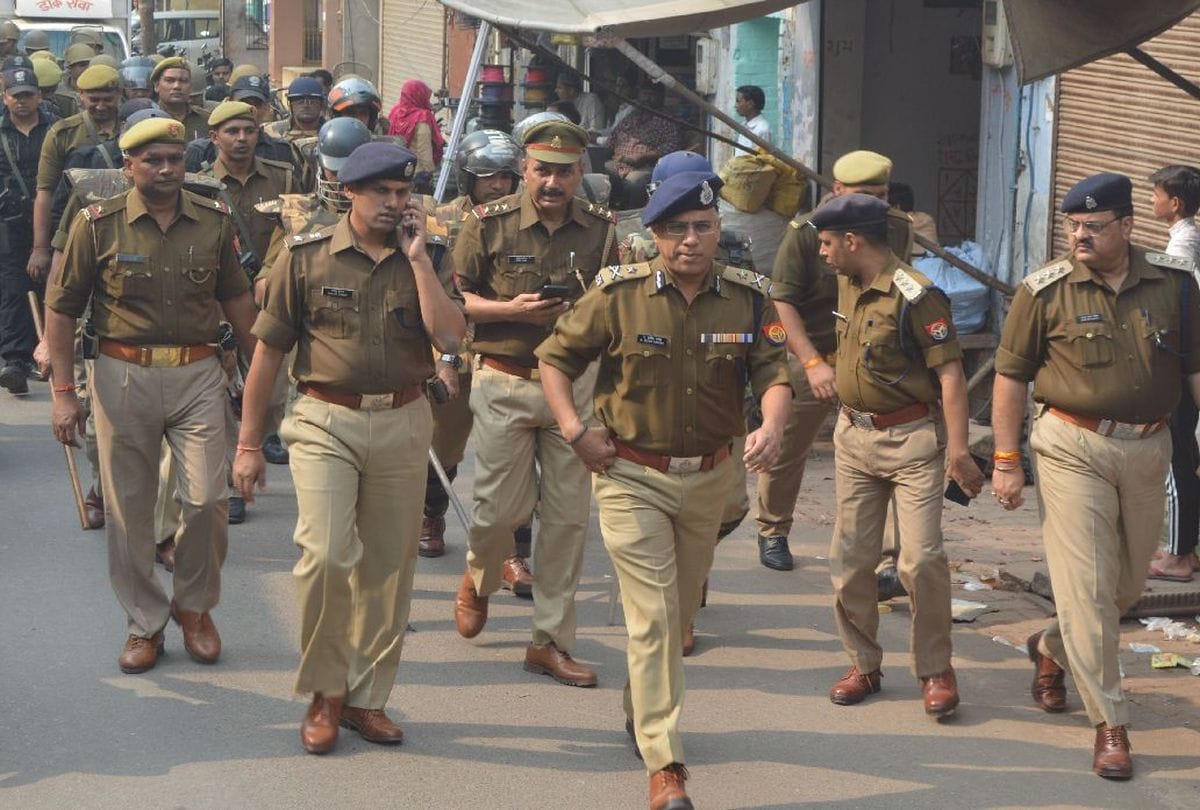 people gave social harmony massage in agra over Ayodhya verdict