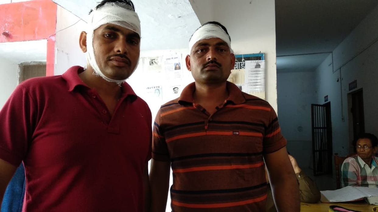 people beat two armyman