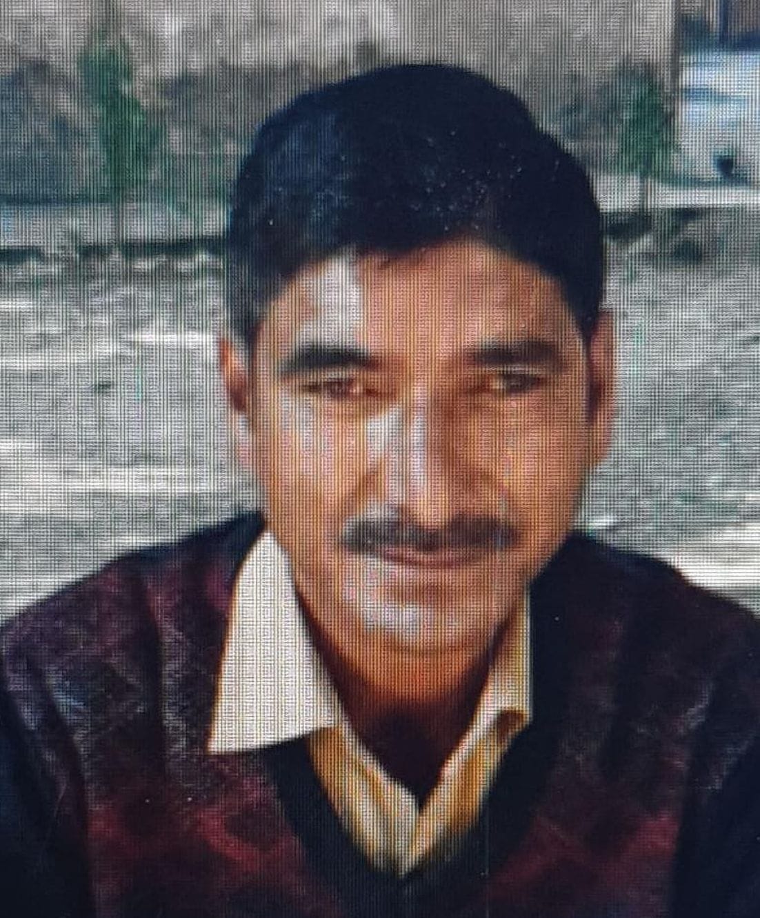 One person dies by hanging himself
