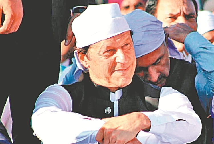 Imran khan raised kashmir issue at the inauguration of kartarpur corridor