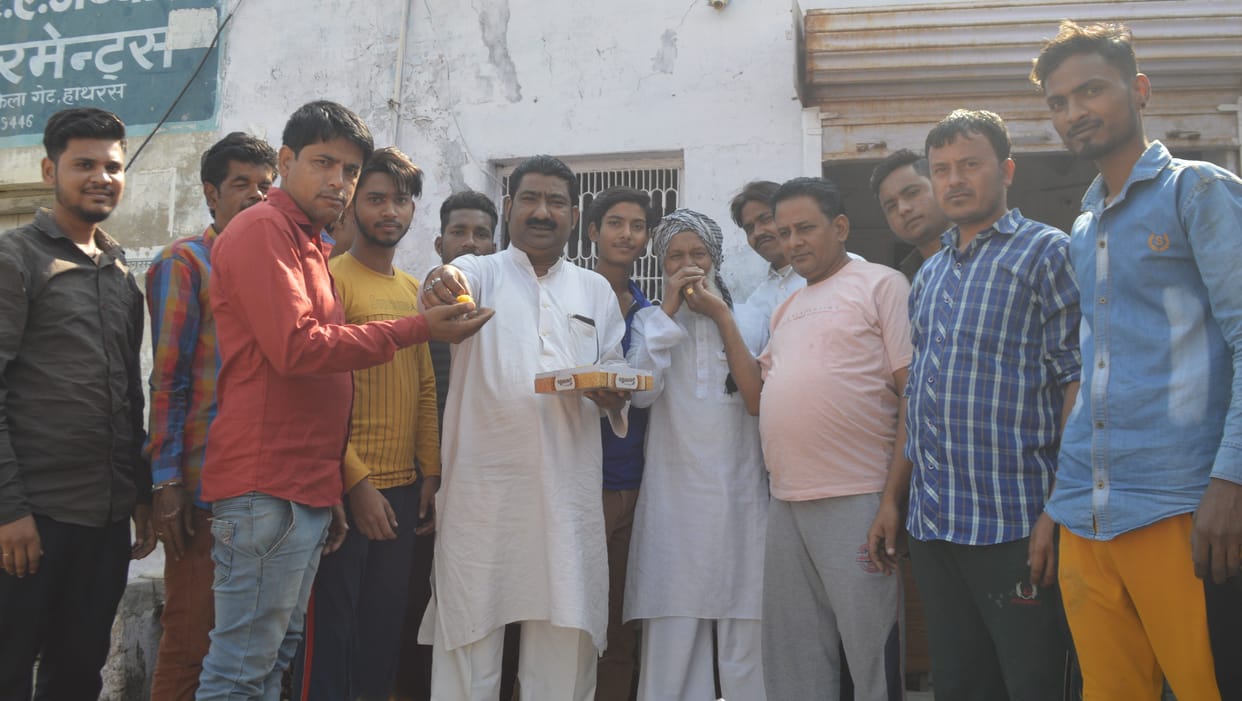Hathras: Sweets distributed in Muslim colony after verdict on Ayodhya
