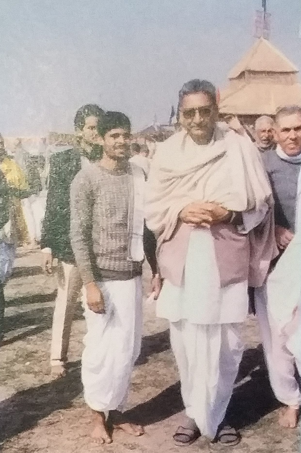 Ashok Sinhal reached Ayodhya by dodging police