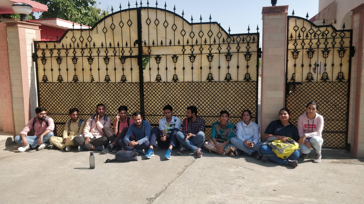 if the shooting entry was not sent the players demonstrated in front of the vc residence