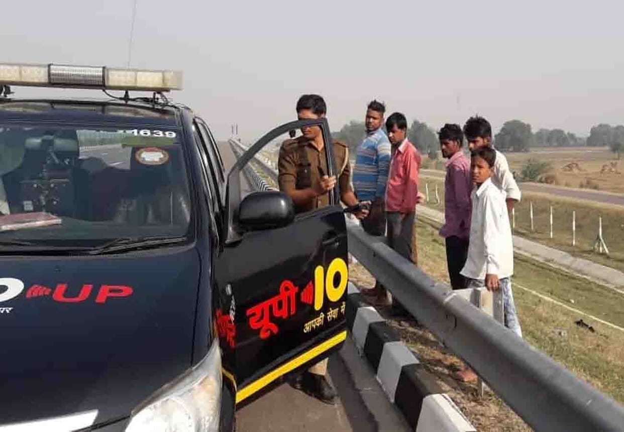 road accident on expressway, one died and two injured