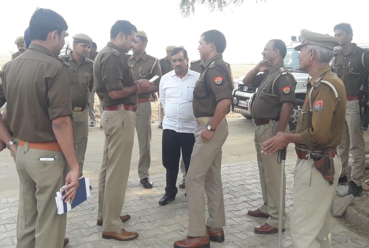 Hathras: There was a stir in the police administration on the information of spoiling the procession of Bara Waafat