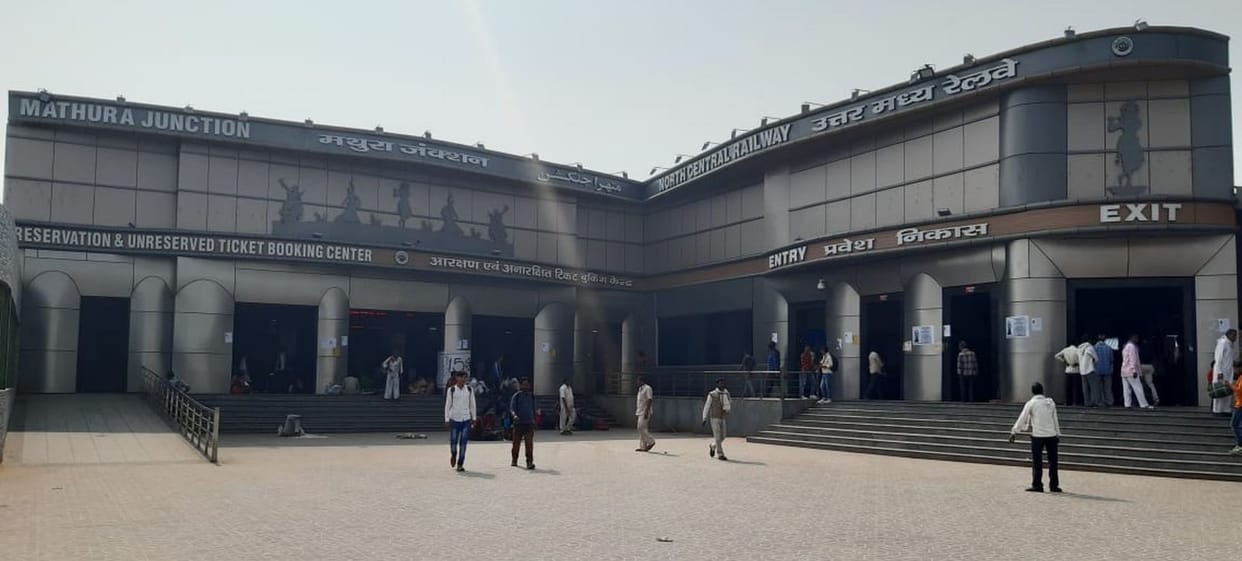 trains passing through Mathura are already full Before Holi waiting list in all trains has crossed 100
