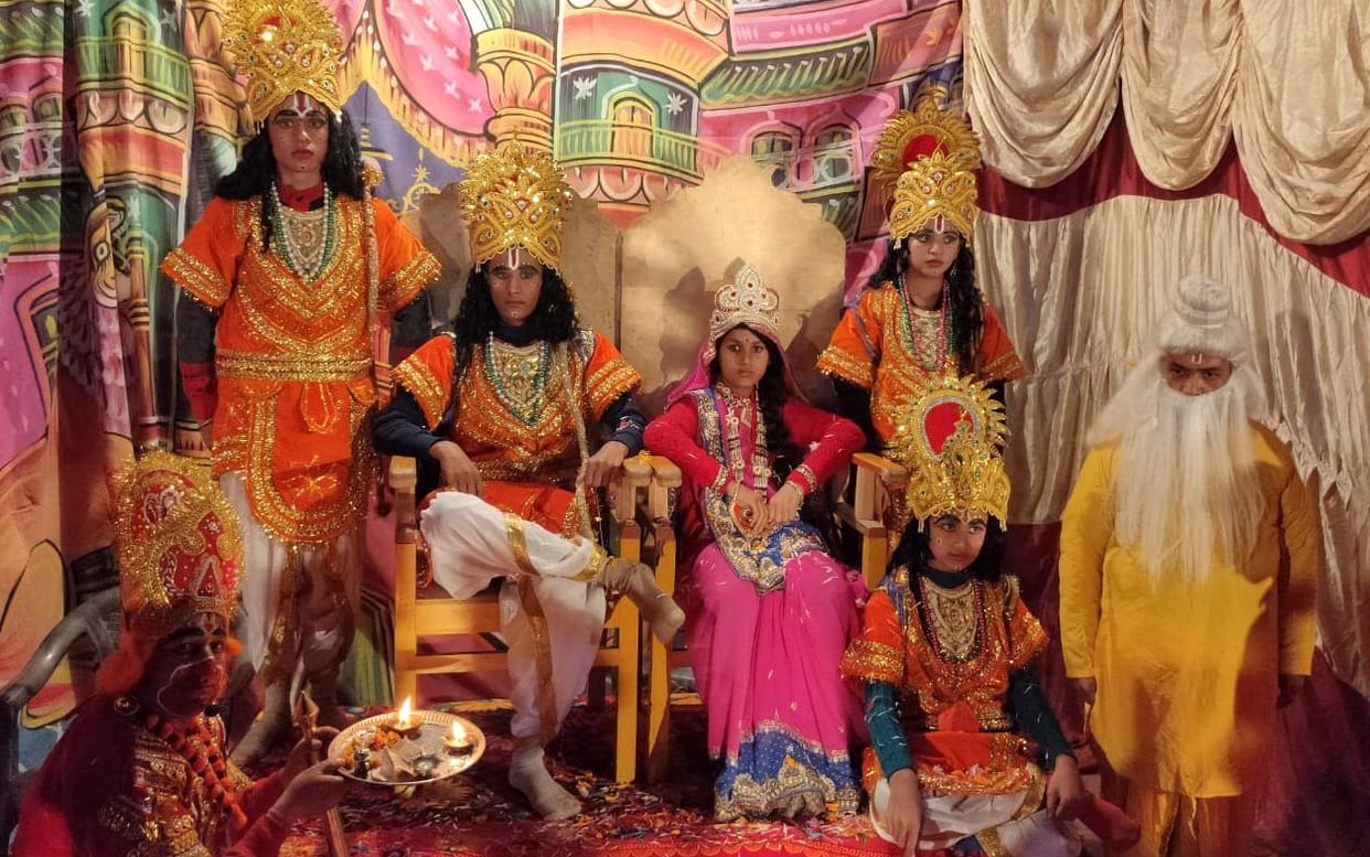 raajyaabhishek ke saath raamaleela sampann