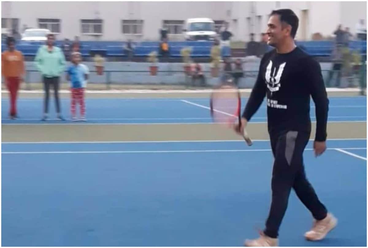MS Dhoni wons first Tennis Match and Wear Balidan Badge T shirt
