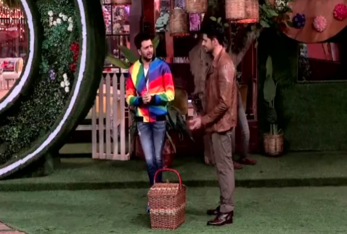 Bigg Boss 13 Weekend Ka Vaar Shehnaz Kaur Gill Rashami Desai targets Siddharth Shukla