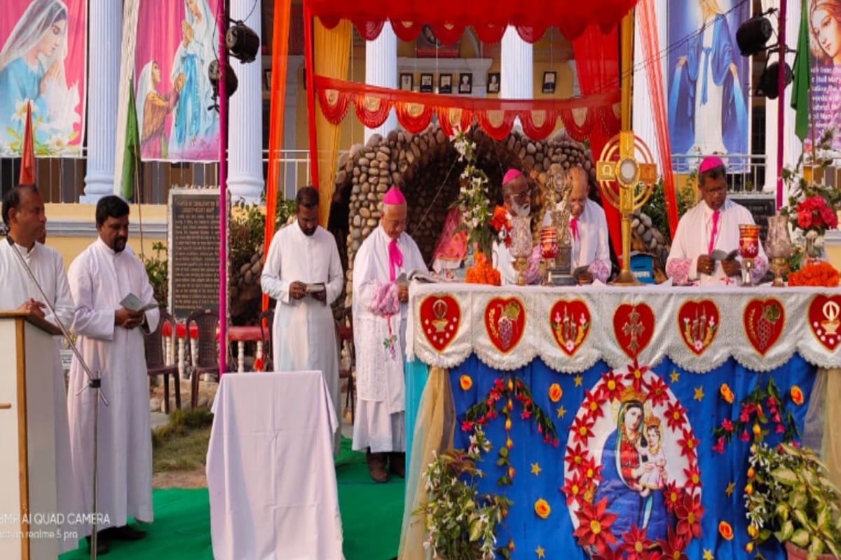 Sardhana Church: if you Love to travel, never miss this world famous place in Meerut