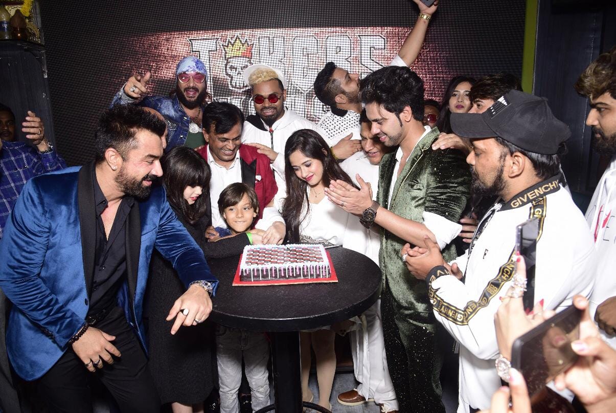 Ajaz Khan Will Hoast New Reality Show Tokers House With Tiktokers