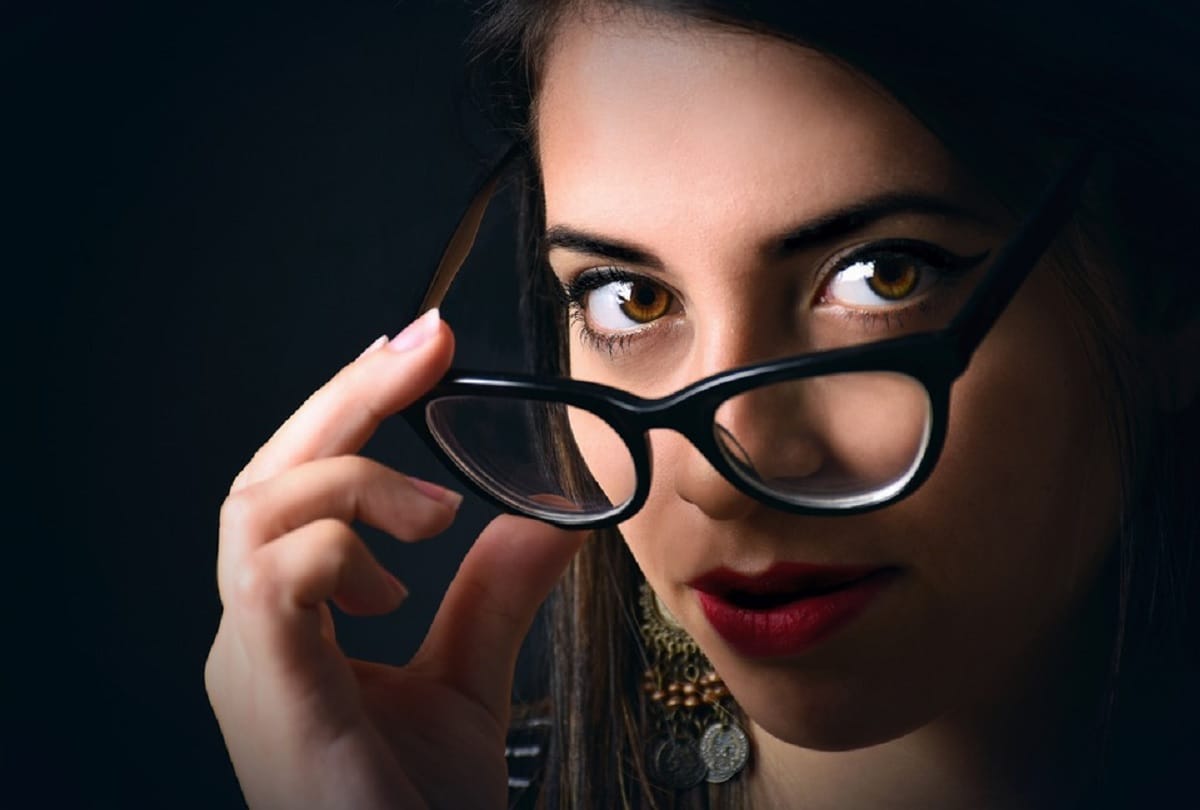 Dont apply eye lenses till viral infection use eyeglasses how to care your eyes