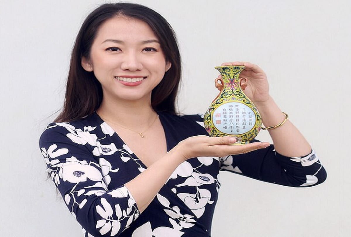 Man bought a Chinese vase for just 90 rupees has sold for 4.48 crore