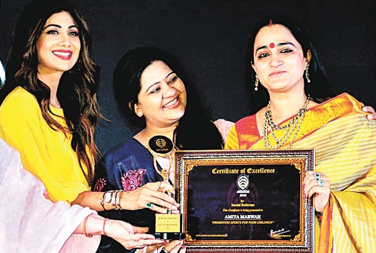 Amita Marwaha enhances her talent by teaching children self defence tricks