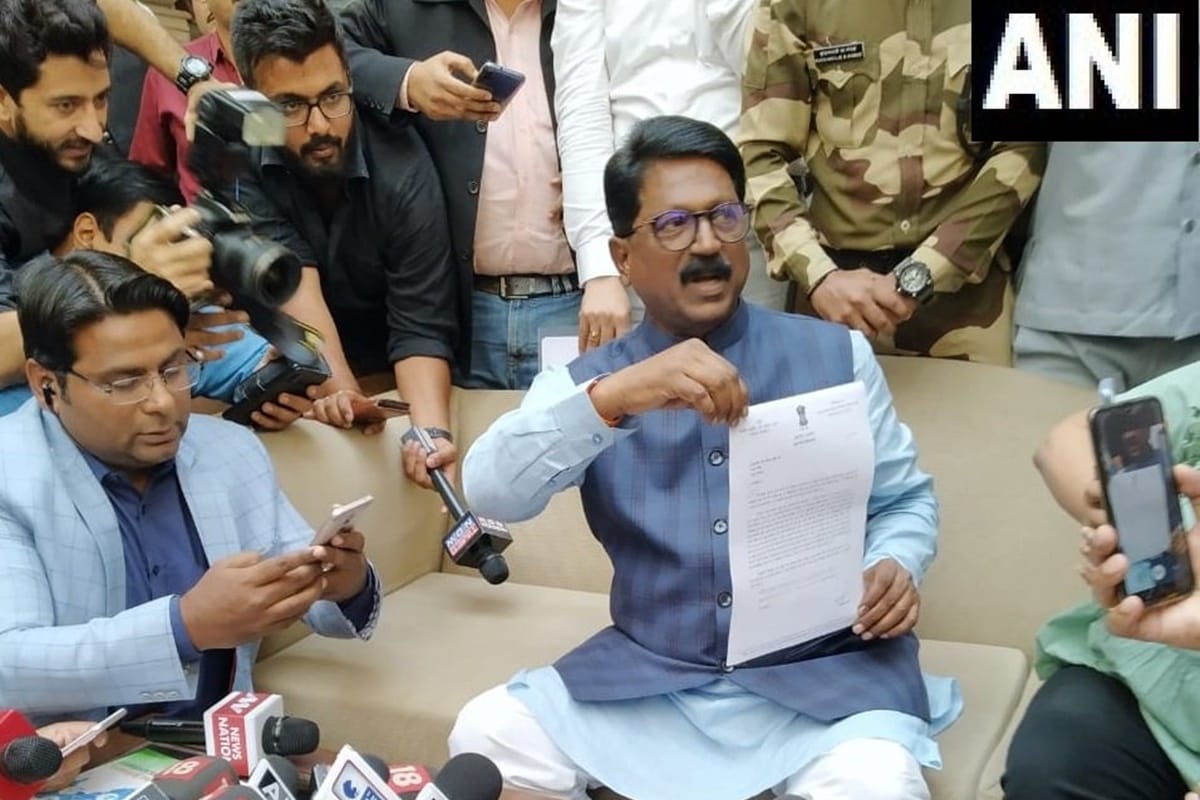 Shiv Sena MP Arvind Sawant resigned from Union Minister post, says our coalition ends with BJP