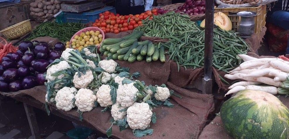 Tomato becomes expensive in Hathras with the introduction of Sahalagas