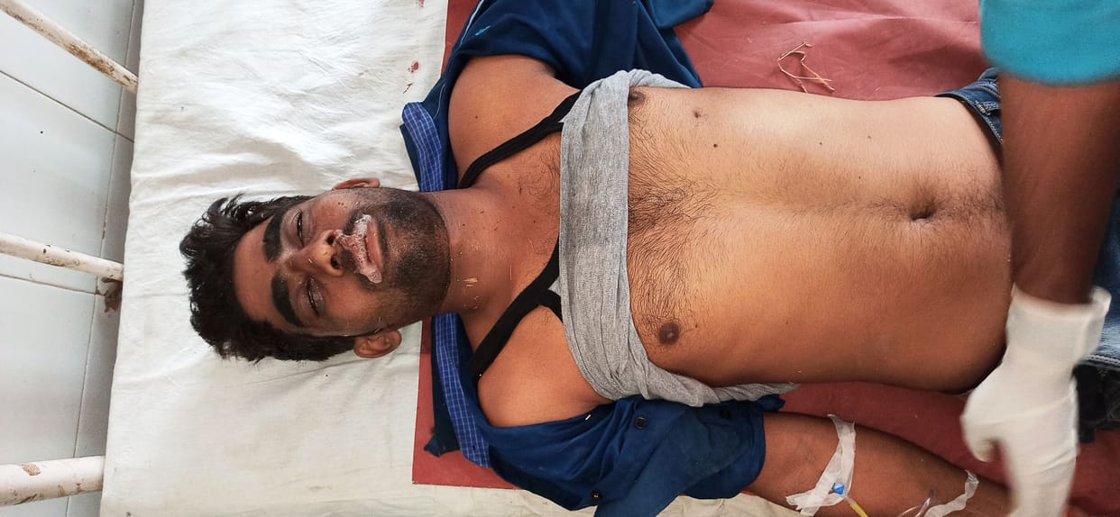 Firing on bike riding youth in Sadabad, Hathras, seriously injured