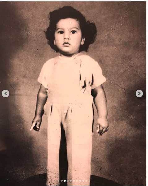 sridevi daughter jhanvi kapoor share his father boney kapoor unseen photos