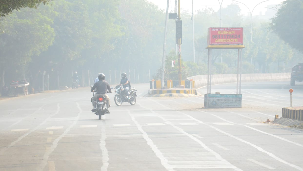 Bullidings increased pollution in noida