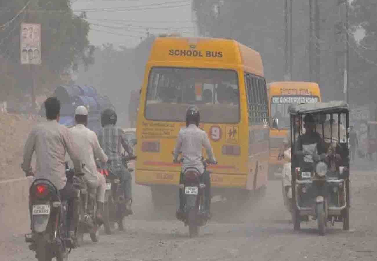 Pollution reduced due to strong sunlight during the day in kanpur
