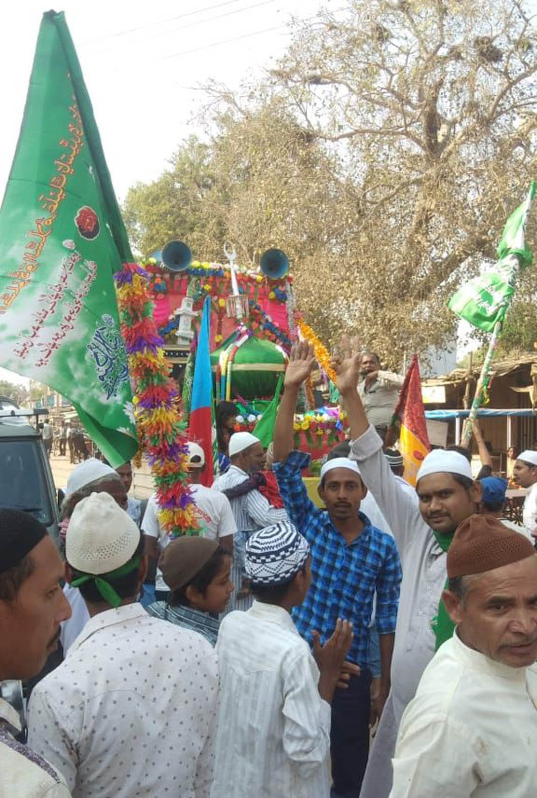 Procession Mohammadi came out of harmony and enthusiasm
