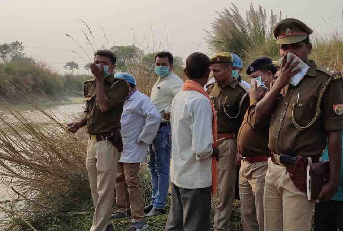 dead body found without head in the river at kannauj