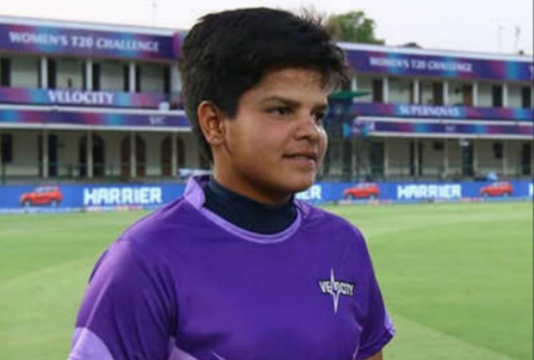 Shefali verma breaks sachin tendulkar record, becames youngest cricketer to make half century