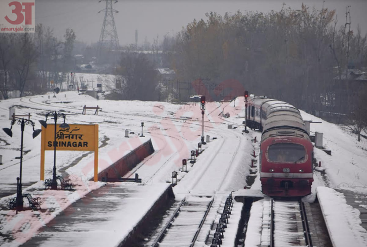 Rail service resume in Kashmir, railway runs trial run between Srinagar-Banihal railway station