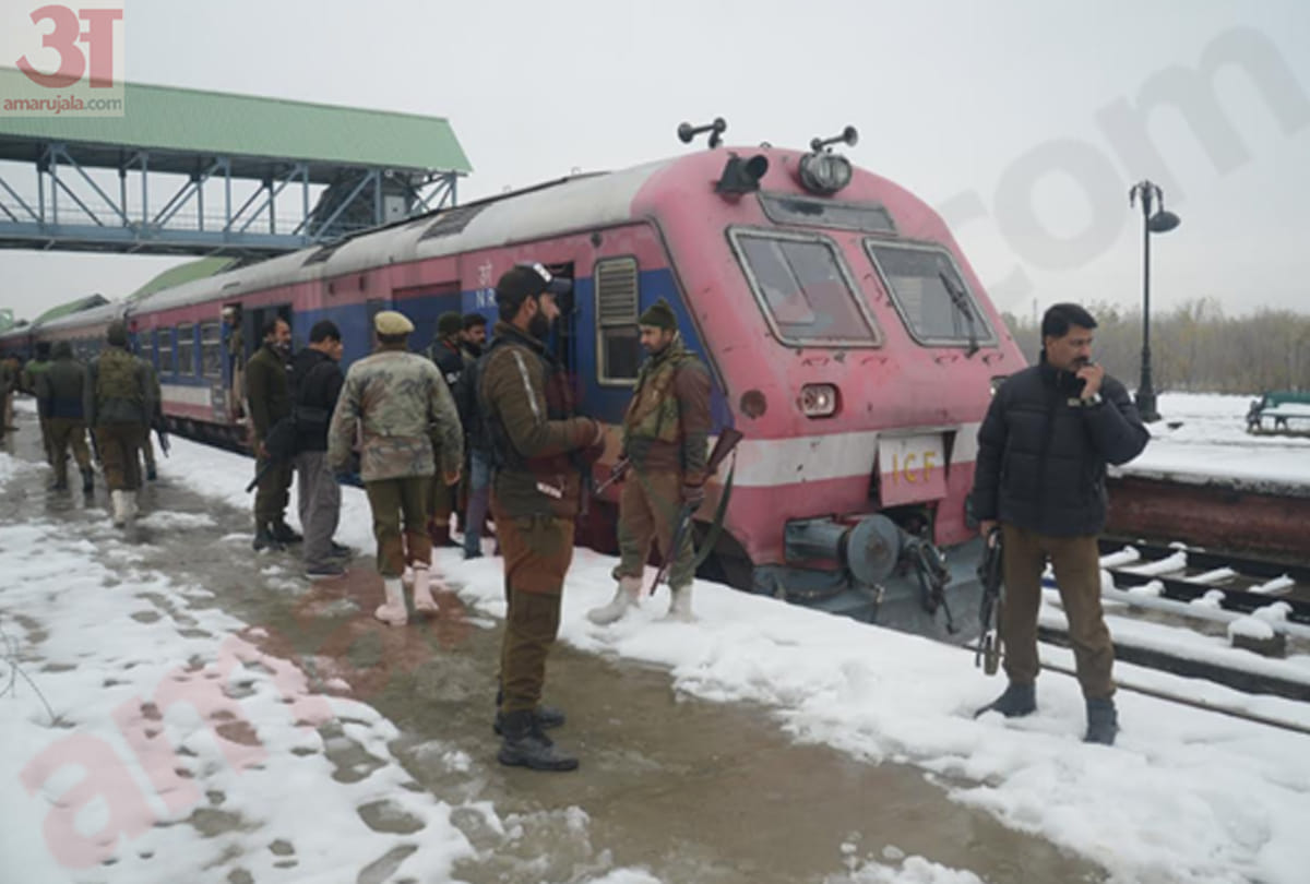 Rail service resume in Kashmir, railway runs trial run between Srinagar-Banihal railway station