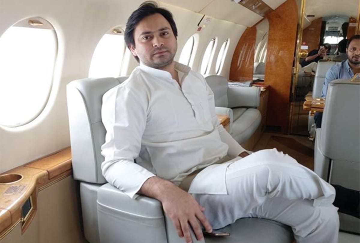 Bihar Patna Tejashwi Yadav RJD Birthday in Chartered Plane