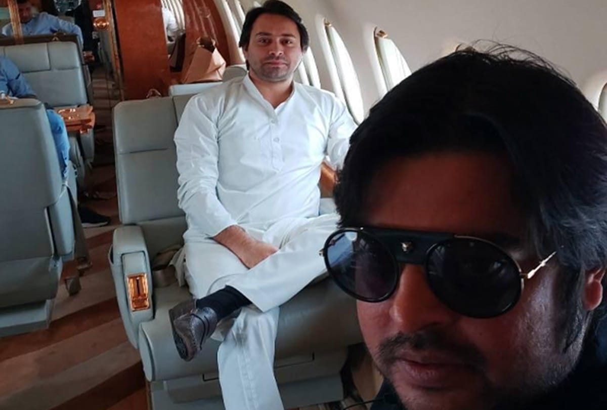 Tejashwi Yadav celebrate birthday in charter plain photos viral on social media Bihar RJD