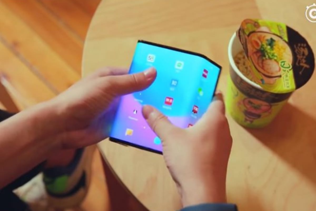 Xiaomi рд▓рд╛ рд░рд╣рд╛ рд╣реИ рджреБрдирд┐рдпрд╛ рдХрд╛ рдкрд╣рд▓рд╛ рдкрд╛рдВрдЪ рдХреИрдорд░реЗ рд╡рд╛рд▓рд╛ рдлреЛрд▓реНрдбреЗрдмрд▓ рдлреЛрди, рдЦреВрдмрд┐рдпрд╛рдВ рдЬрд╛рдирдХрд░ рд╣реЛ рдЬрд╛рдПрдВрдЧреЗ рд╣реИрд░рд╛рди Xiaomi Soon Launches First Foldable Smartphone With Five Pop Camera Know About It
