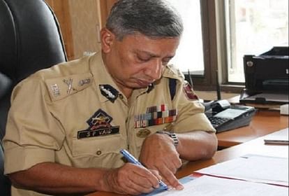 former DGP sp vaid said Pakistan is spoiling kashmir valley atmosphere with cyber jihad