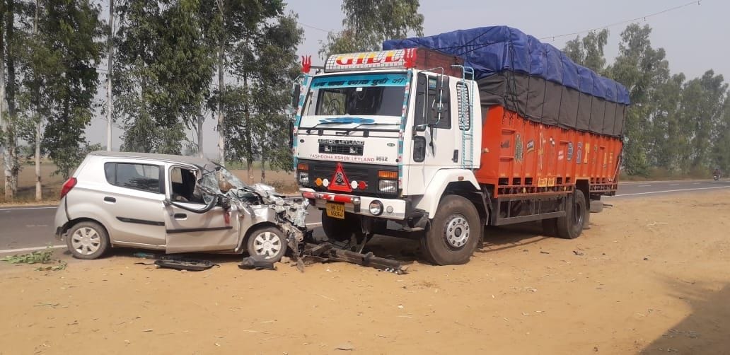 one man died and two another injured on the road accident