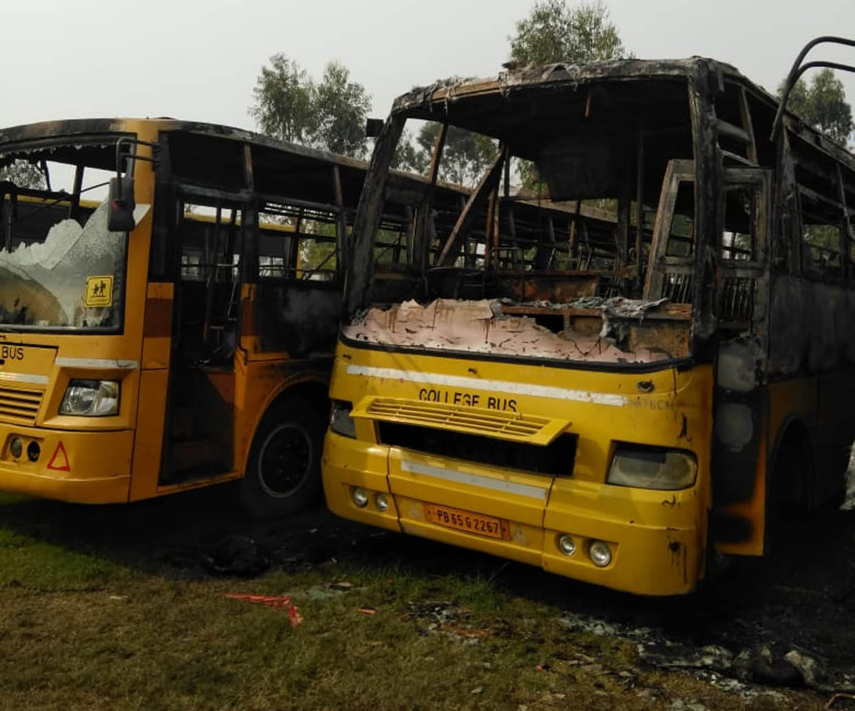 three buses of SUS college burnt in fire