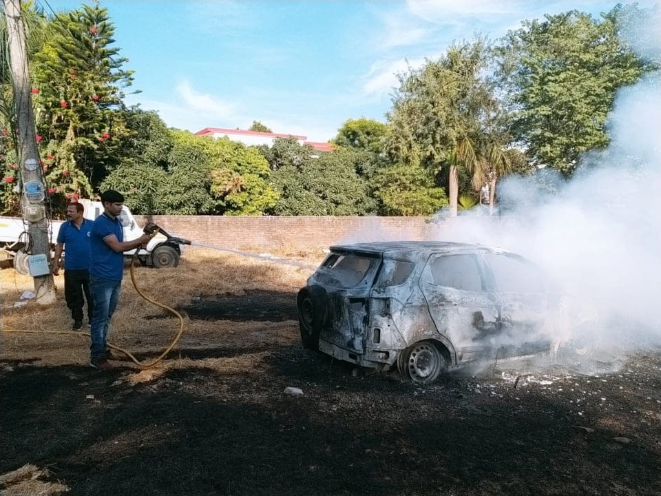 Car caught Fire in suspicious Condition in dehradun