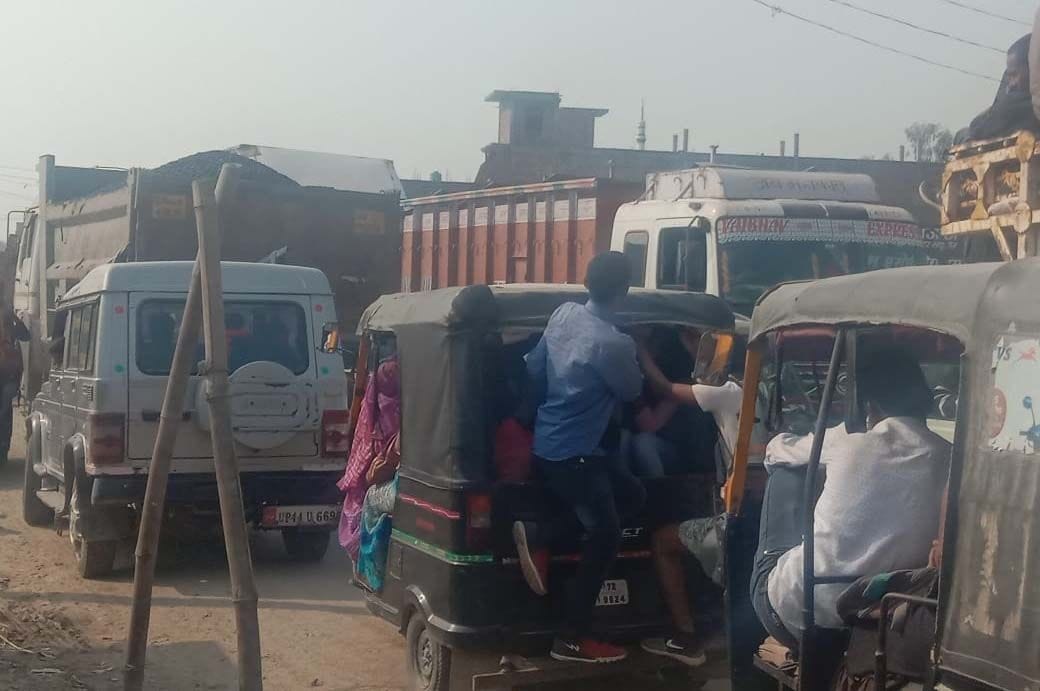 Army recruitment candidates create ruckus, stone pelt on bus