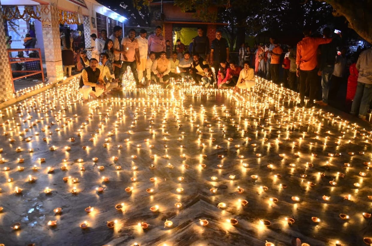 Saryu Beach illuminated with 5100 lamps