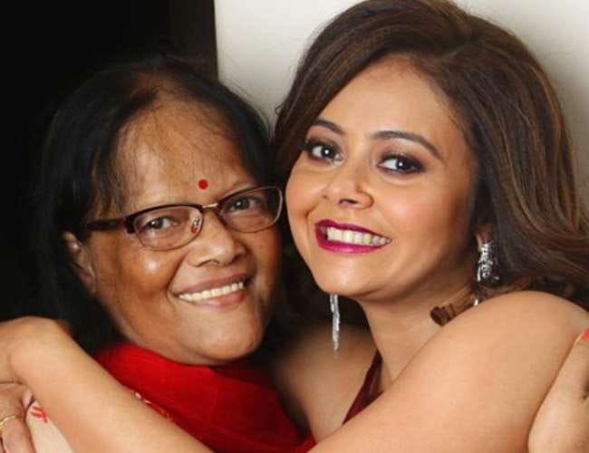 Devoleena Bhattacharjee Mother Apologizes Siddharth Shukla on Behalf of her Daughter