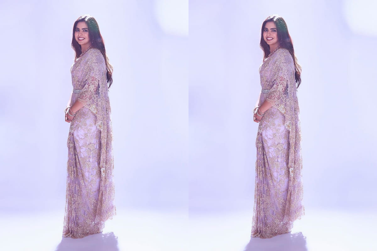 isha ambani looks mesmerizing in abu jani sandeep khosla lilac designer saree